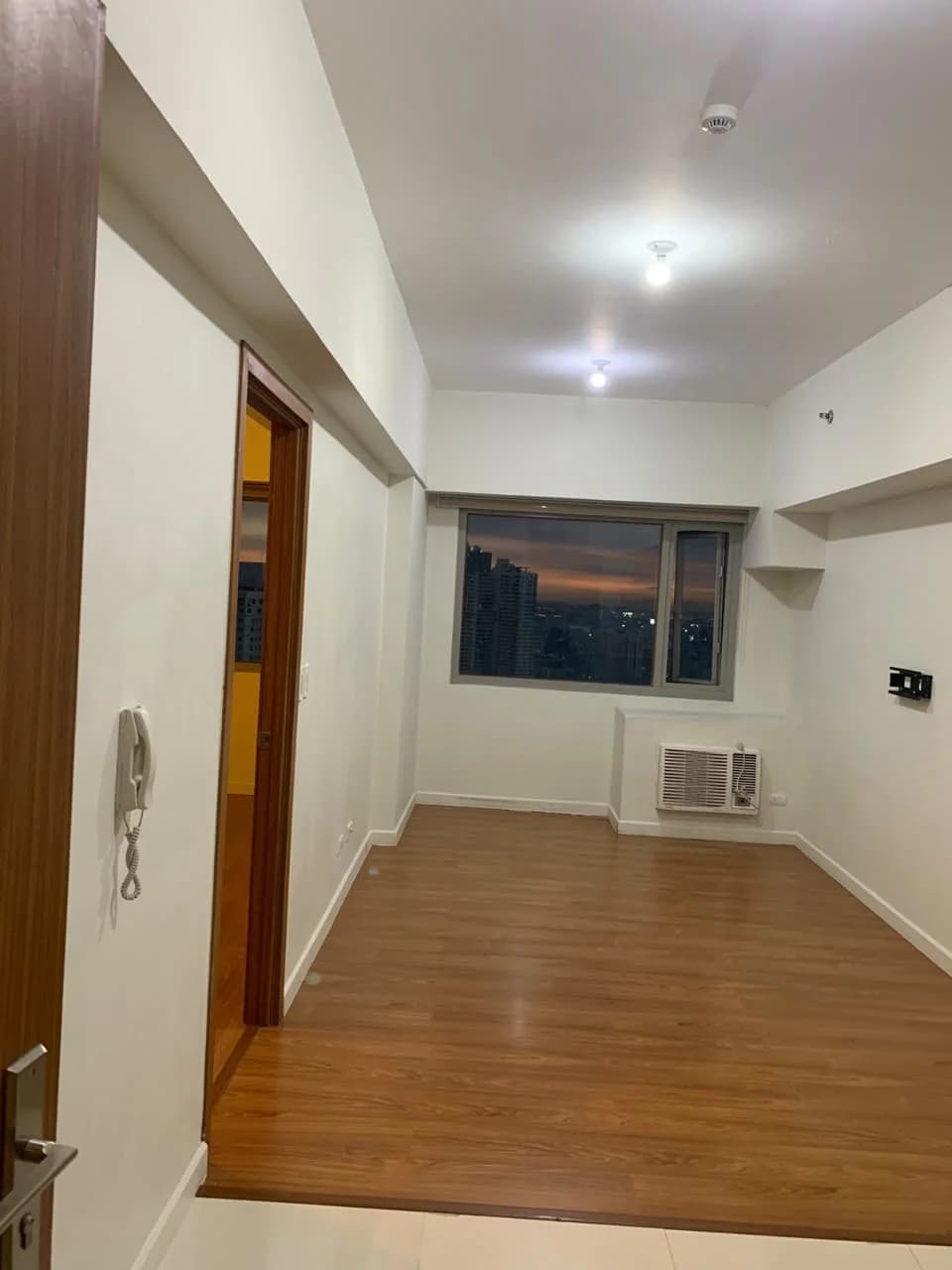 Eton Tower Makati | 1BR 43sqm Condo for Sale in Makati City