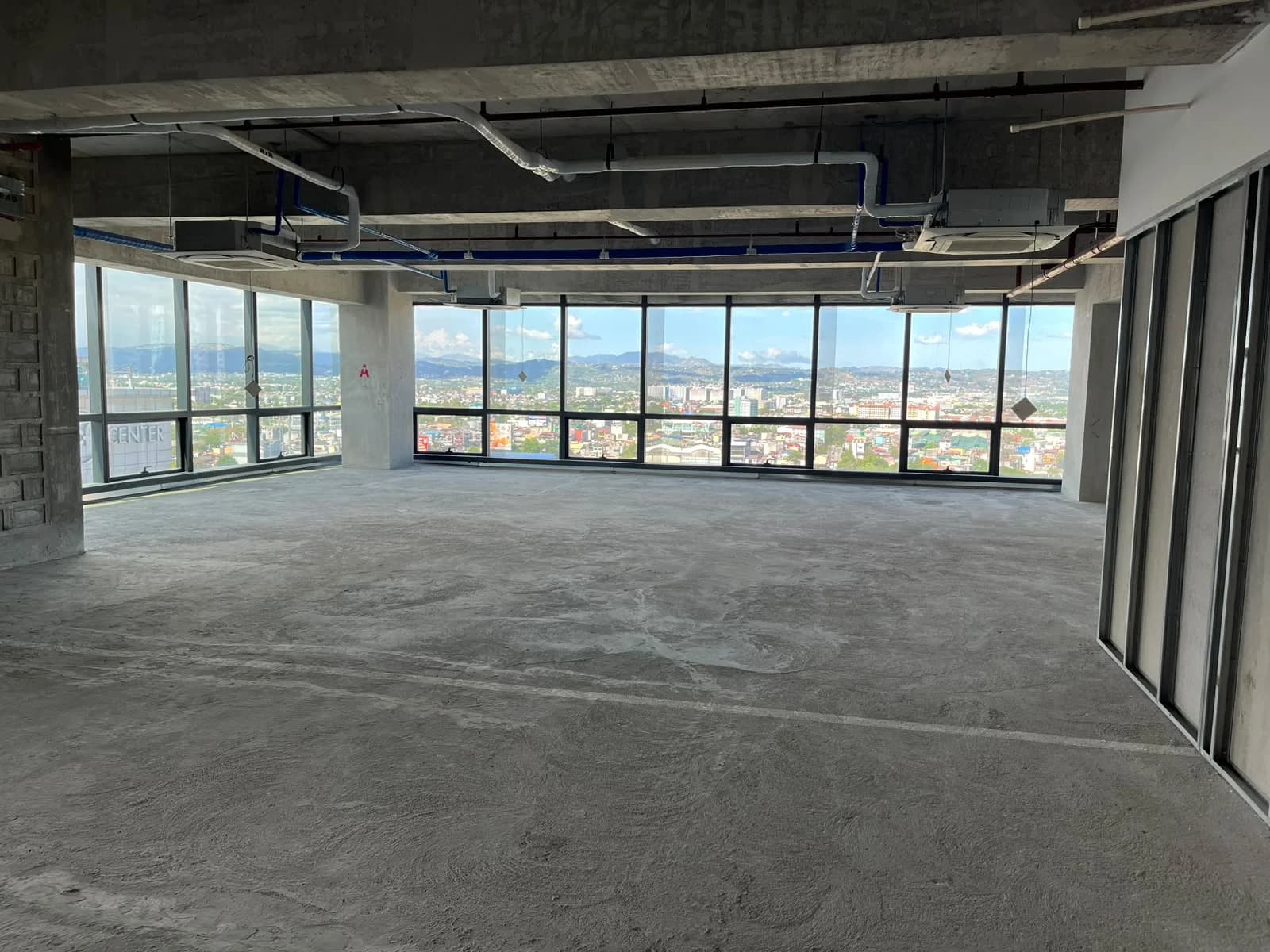 Glaston Ortigas East | 89sqm Office Space for Sale in Pasig City