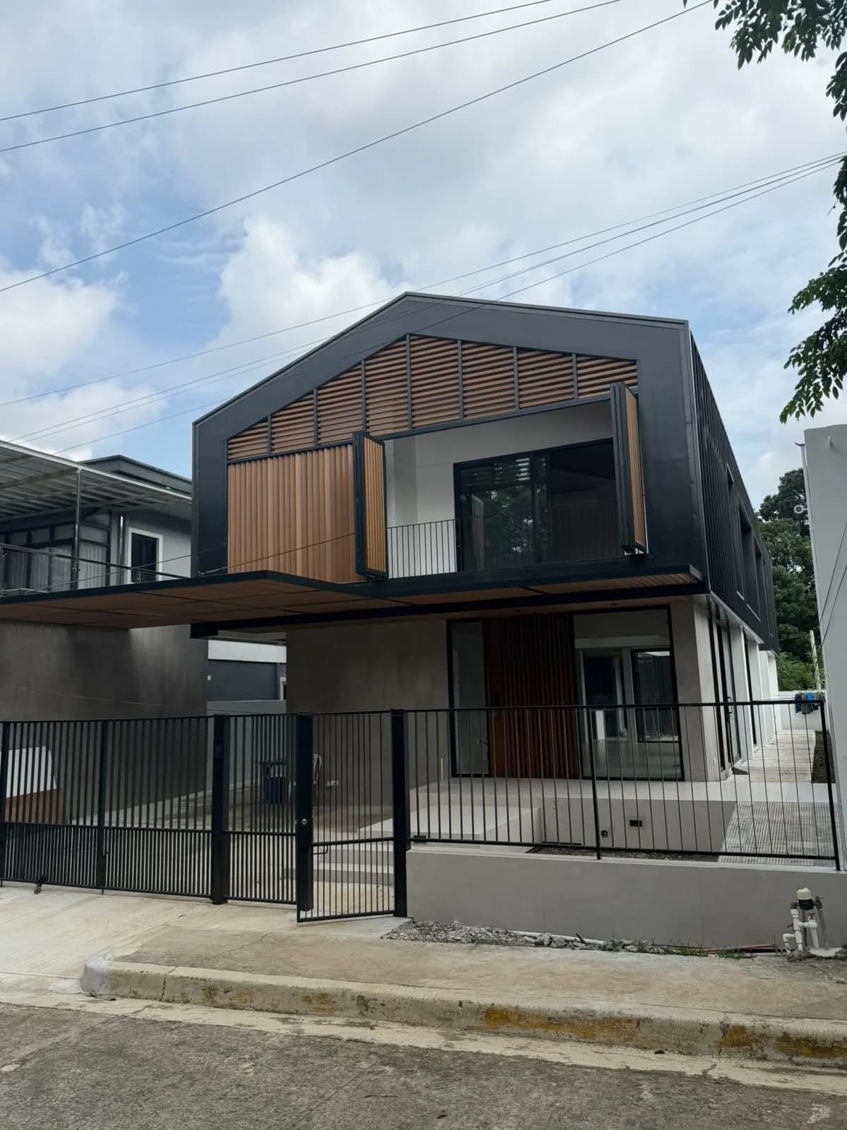 Fairview Brittany Neopolitan | 4BR 360sqm House & Lot for Sale in Quezon City
