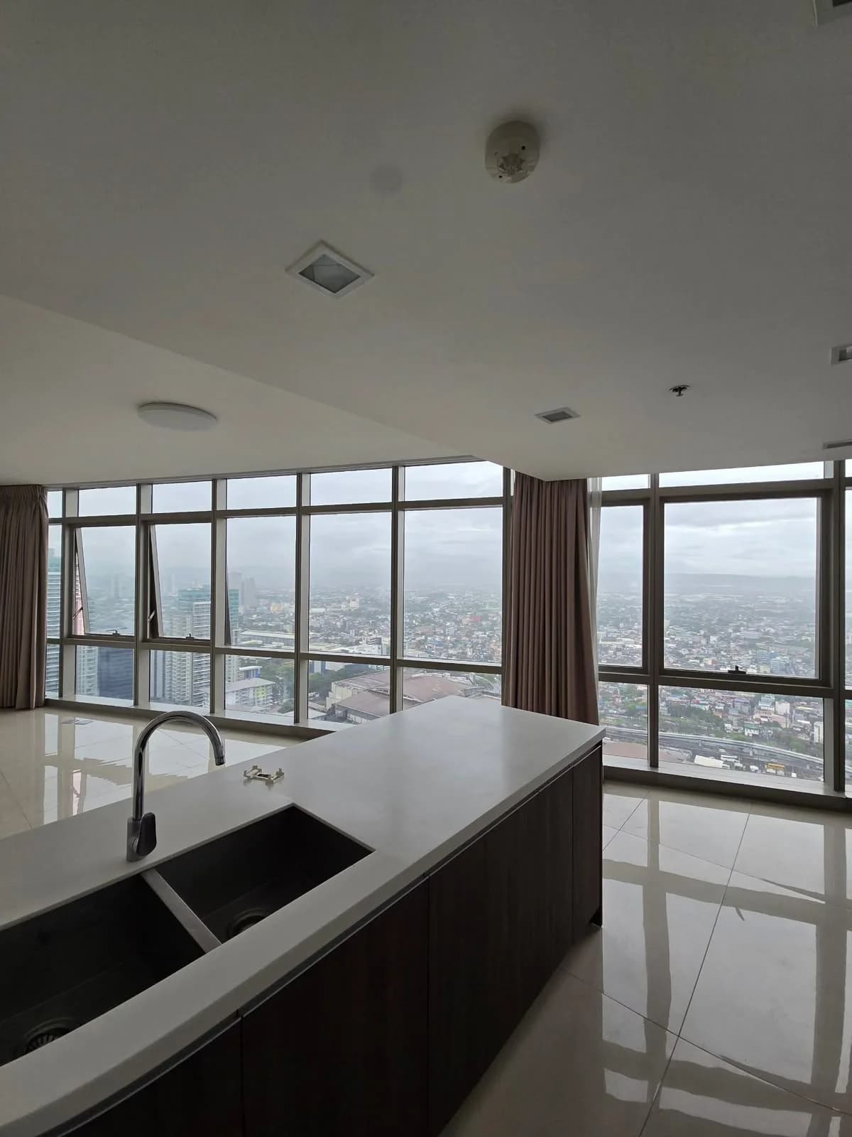 East Gallery Place | 3BR 245sqm Condo for Rent in Taguig City - Bgc