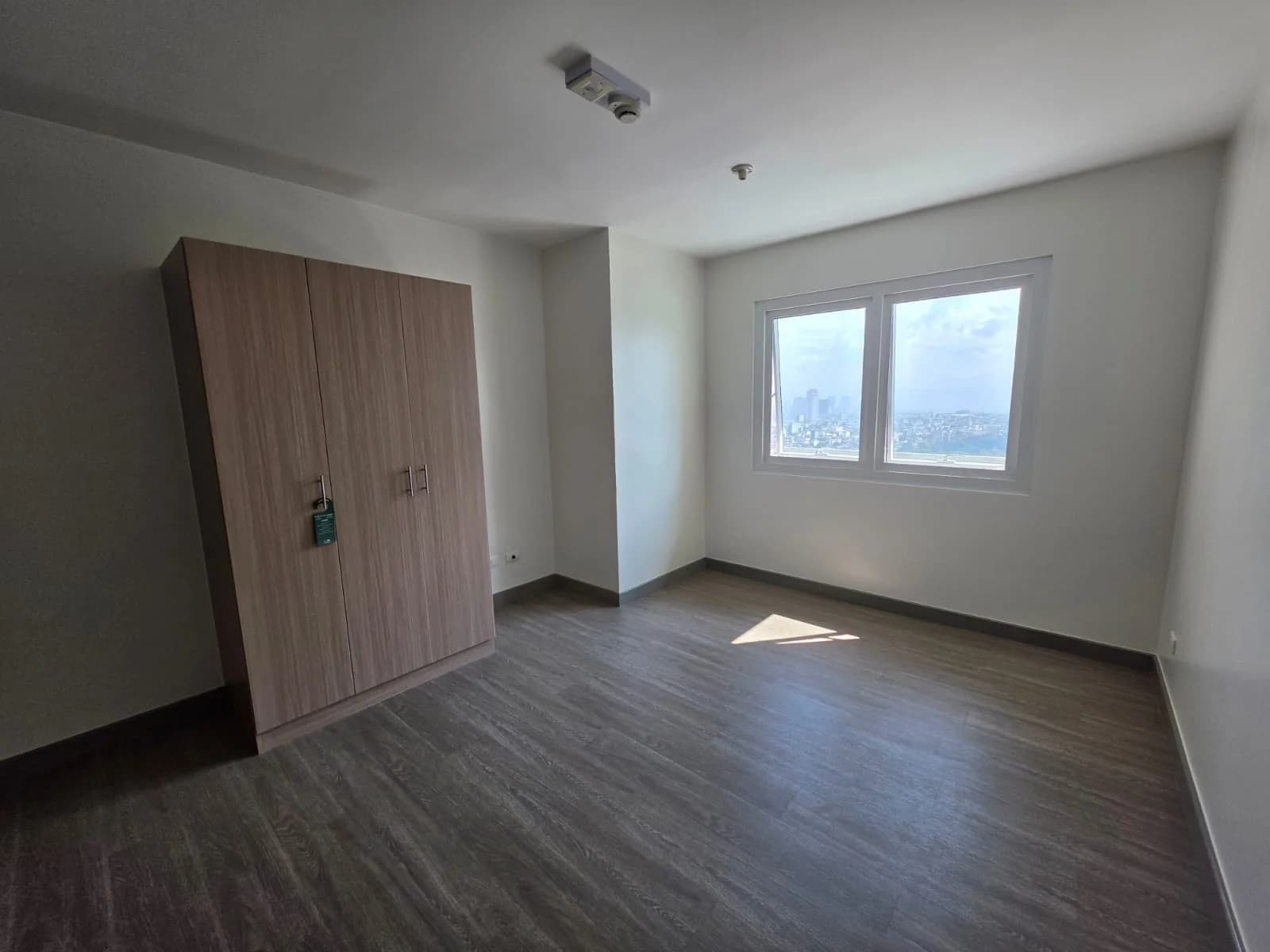 The Connor At Greenhills | Studio 30sqm Condo for Rent in San Juan City