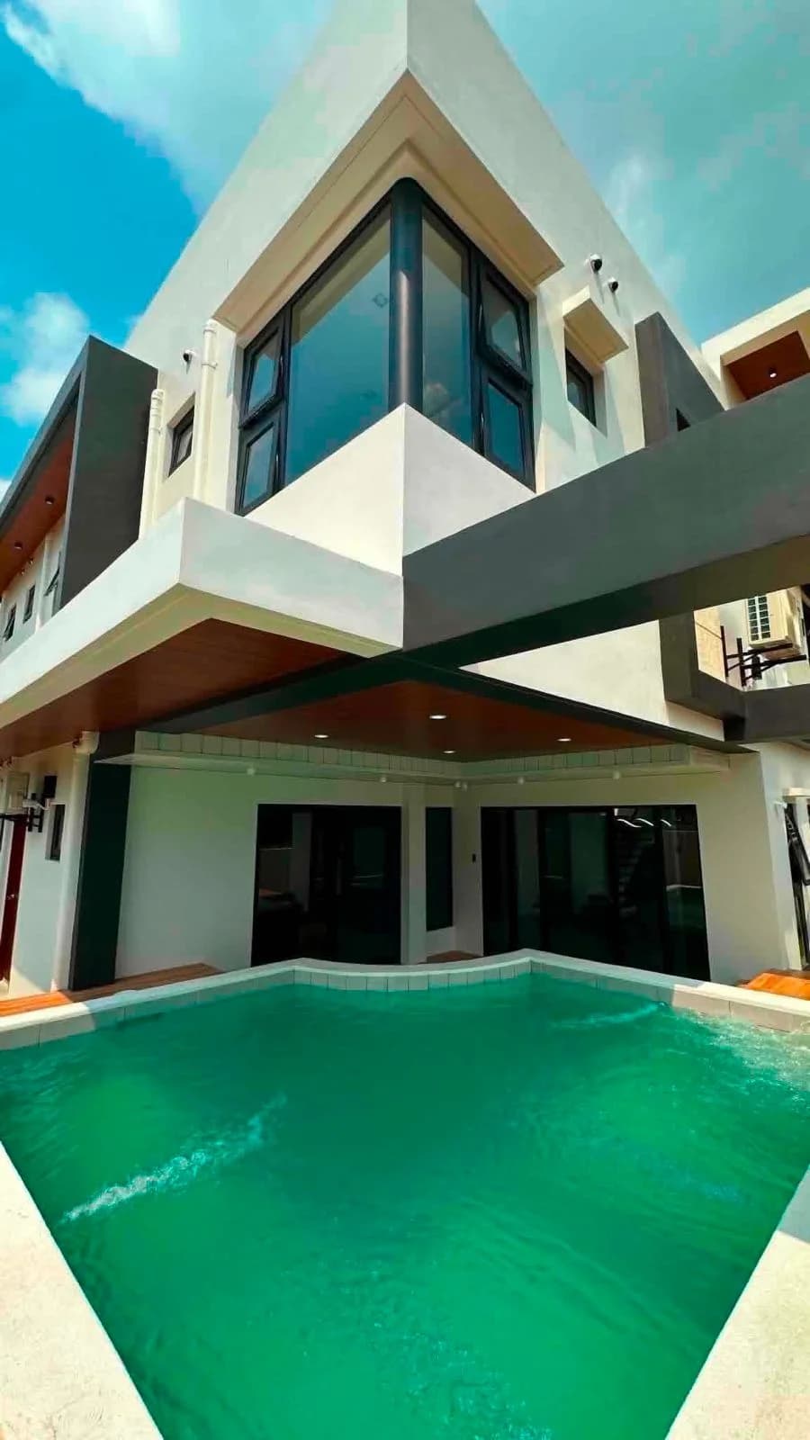 Royale Tagaytay Estates | 5BR 350sqm House & Lot for Sale in Cavite