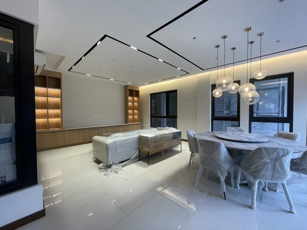 One Bouganvilla Place New Manila | 5BR 470sqm Townhouse for Sale in Quezon City