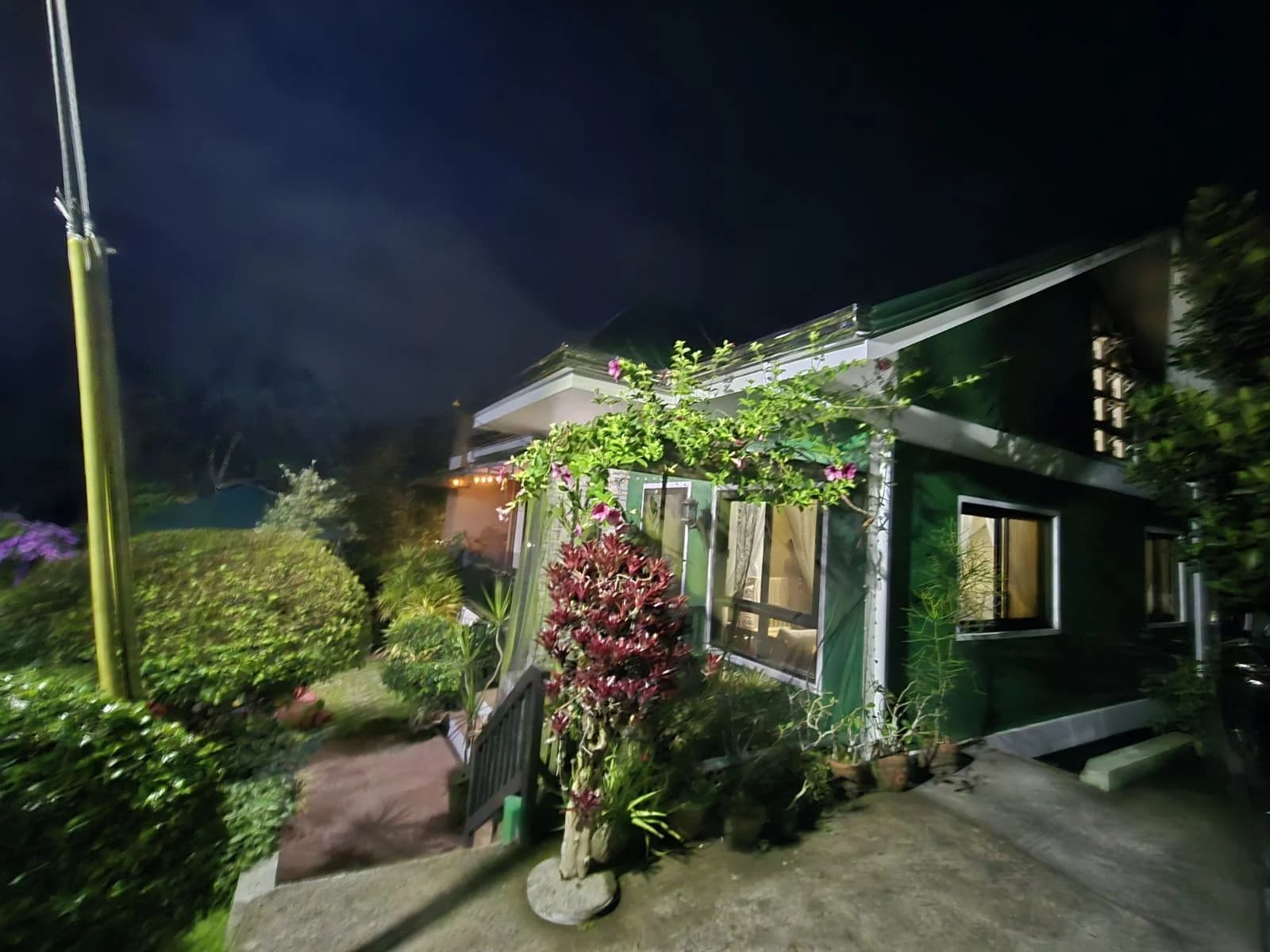 Zambal Resthouse | 4BR 180sqm House & Lot for Sale in Tagaytay City