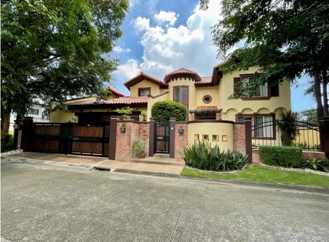 Multinational Village | 4BR 400sqm House & Lot for Sale in Parañaque City