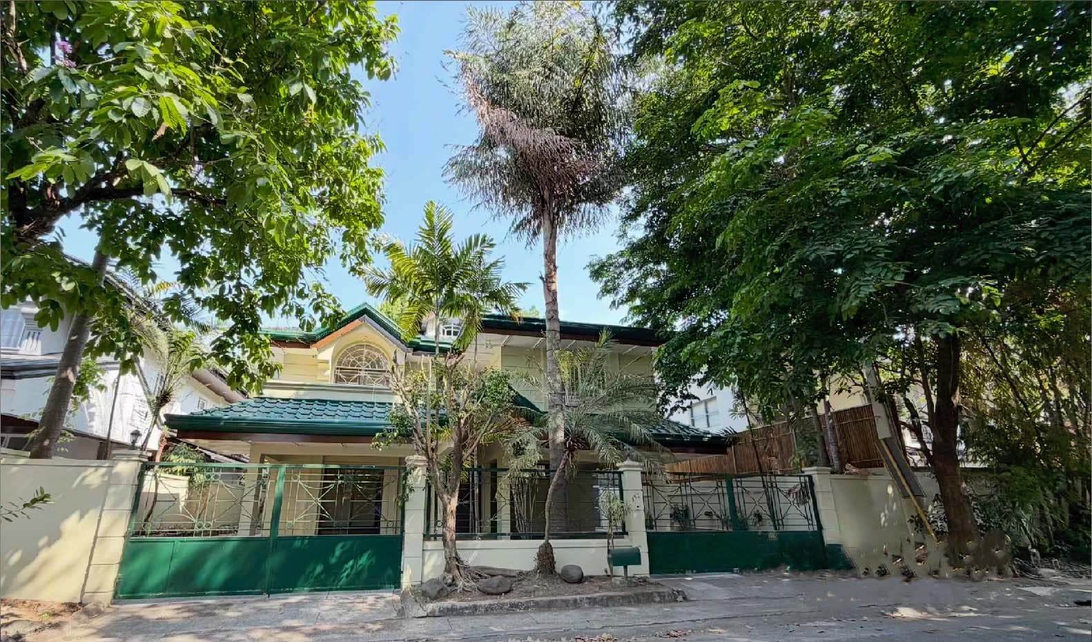Ayala Alabang Village | 6BR 400sqm House & Lot for Rent in Muntinlupa City