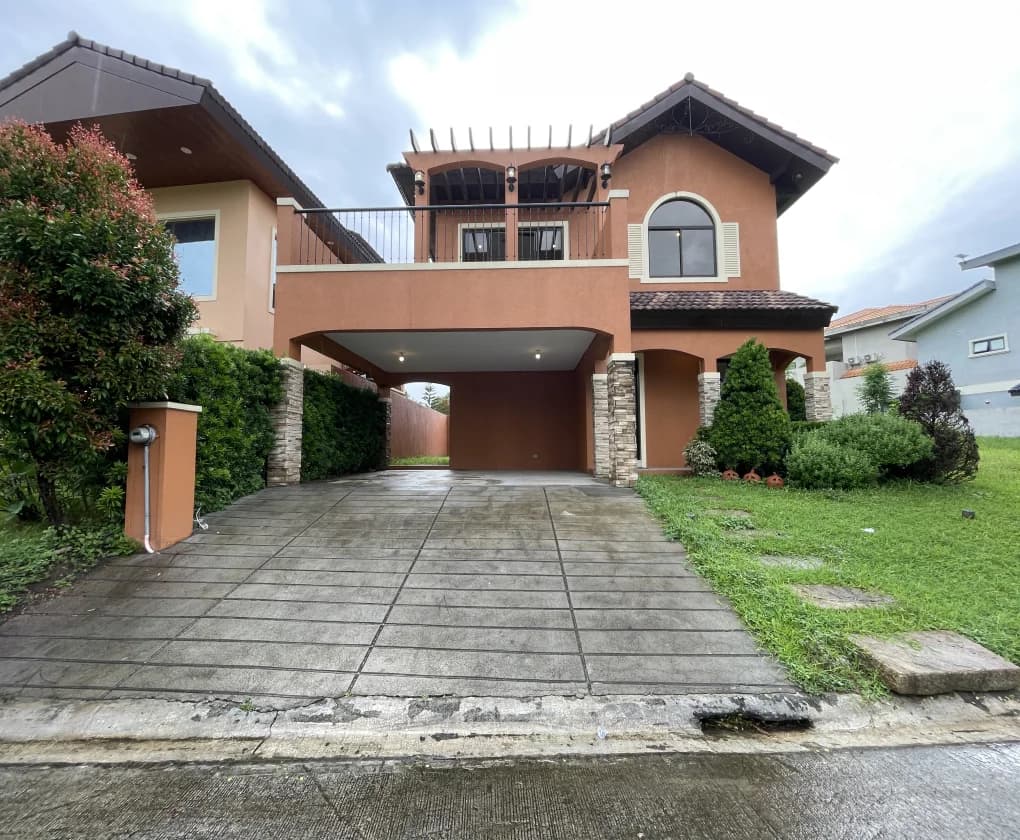Amore At Portofino 3 | 6BR 211sqm House & Lot for Sale in Las Piñas City