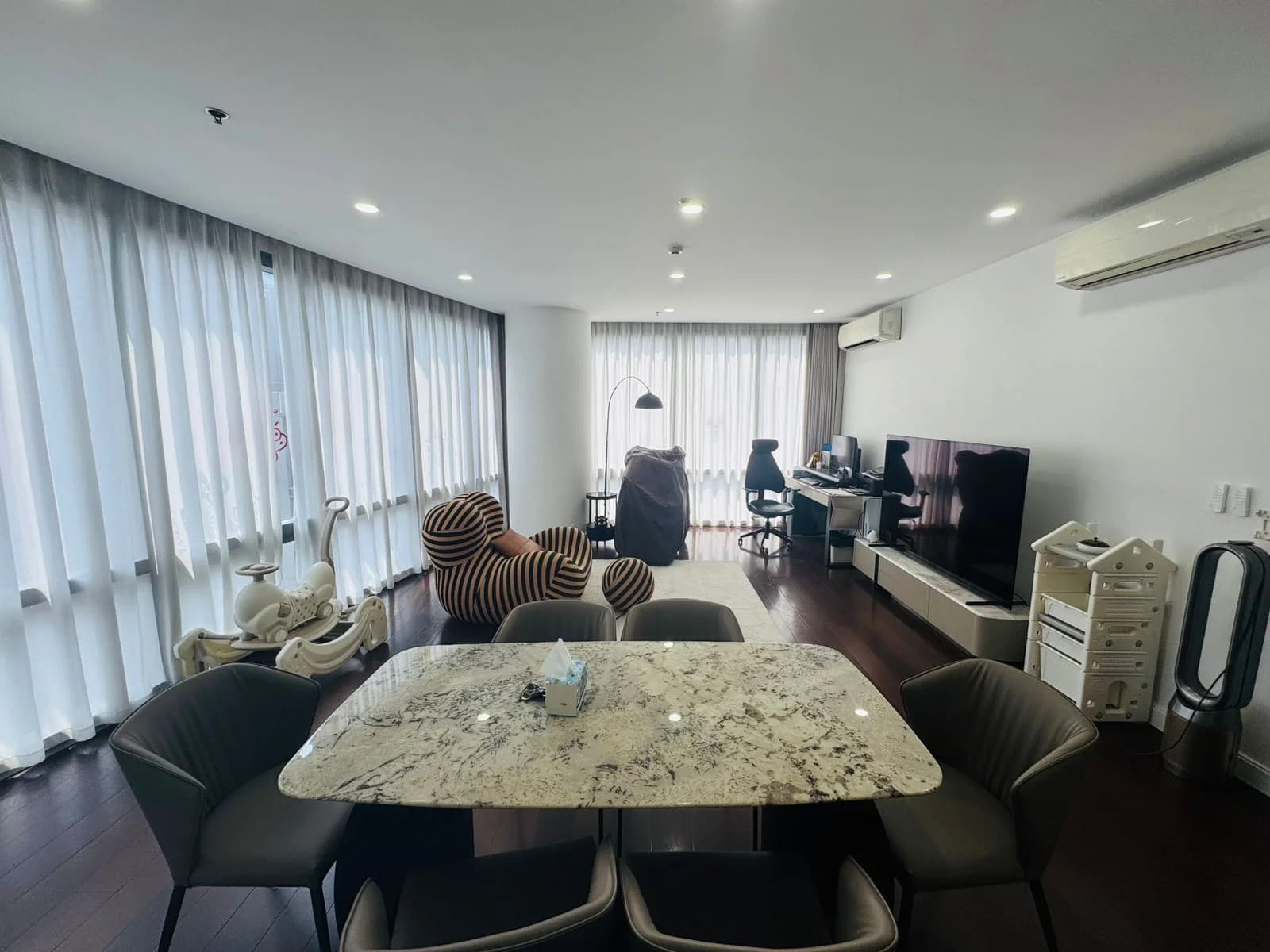 The Suites | 2BR 159sqm Condo for Sale in Taguig City - Bgc