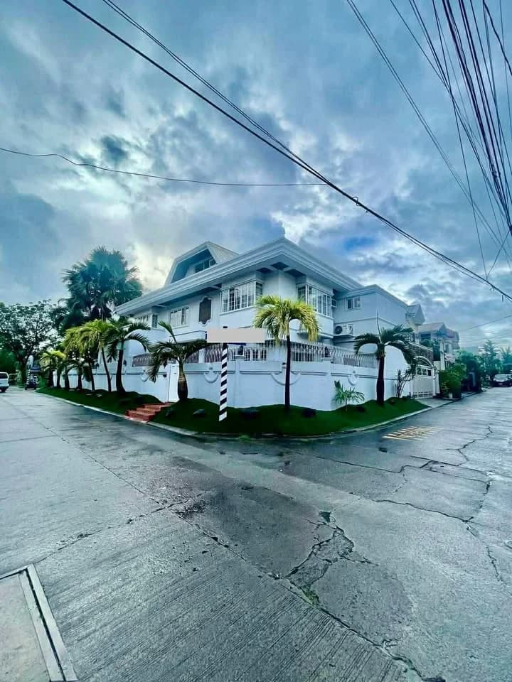 North Susana | 4BR 400sqm House & Lot for Sale in Quezon City