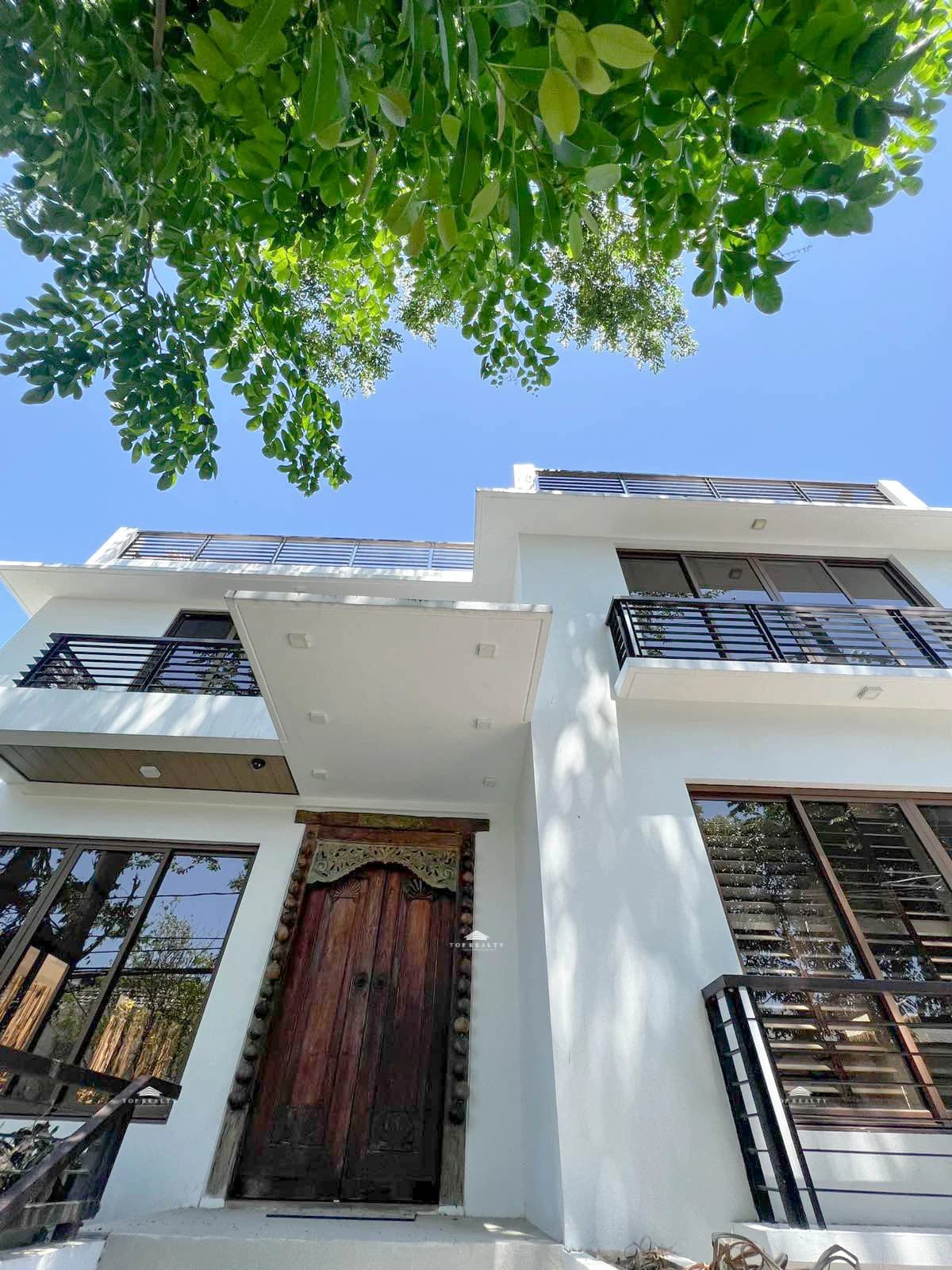 Ayala Alabang Village | 5BR 1000sqm House & Lot for Rent in Muntinlupa City