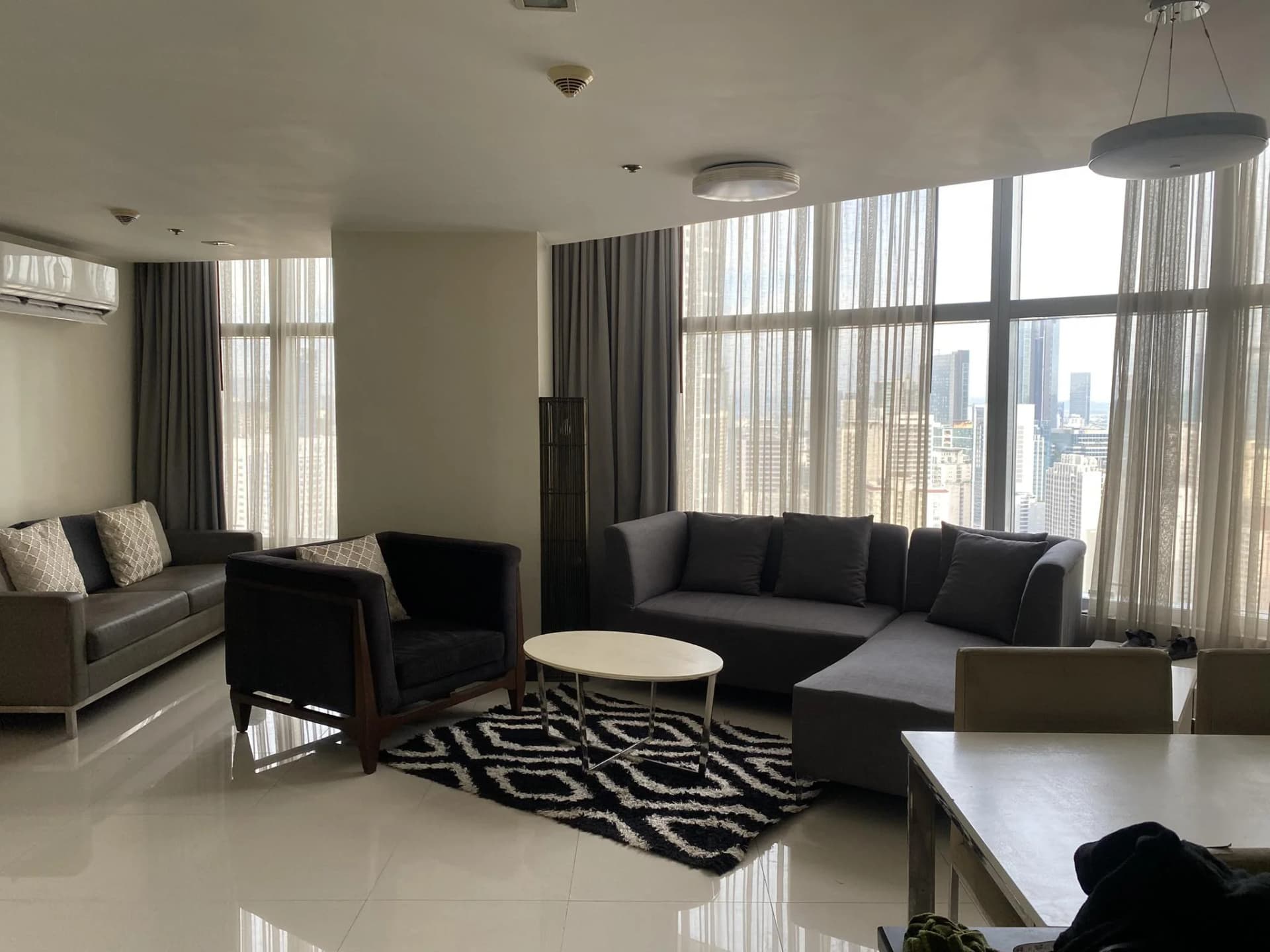 One Central | 2BR 93sqm Condo for Sale in Makati City - Salcedo Village