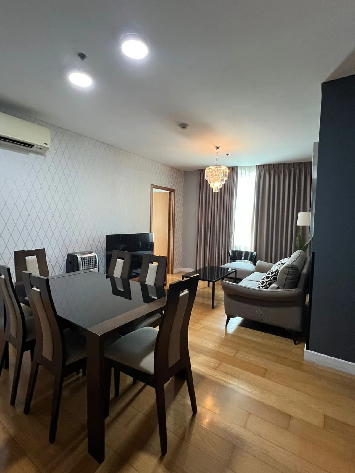 Park Terraces | 2BR 110sqm Condo for Sale in Makati City - Legazpi Village