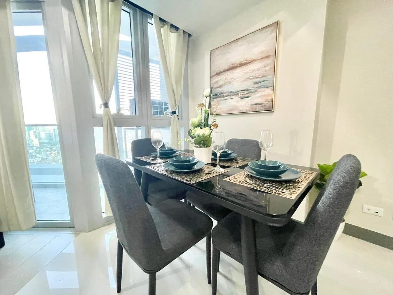 Uptown Parksuites | 1BR 38sqm Condo for Sale in Taguig City - Bgc