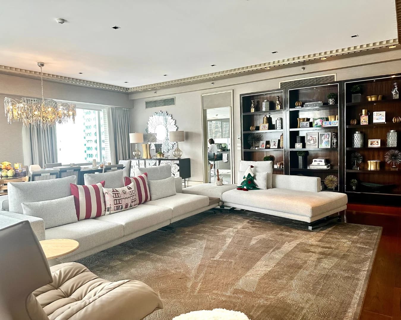 Raffles Residences Penthouse Makati | 4BR 402sqm Condo for Sale in Makati City