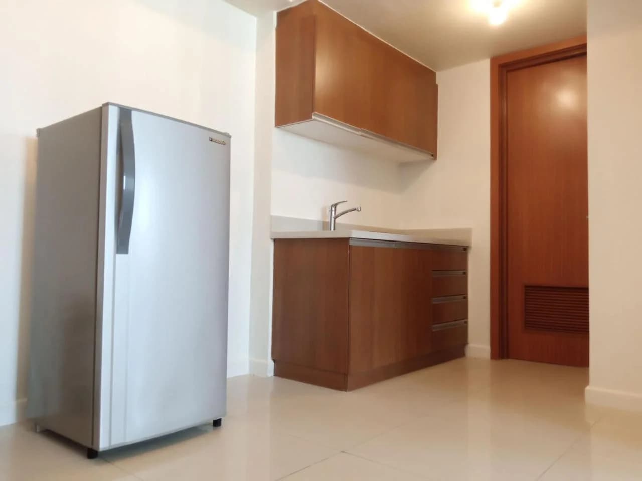 Eton Tower Makati | 1BR 39sqm Condo for Sale in Makati City