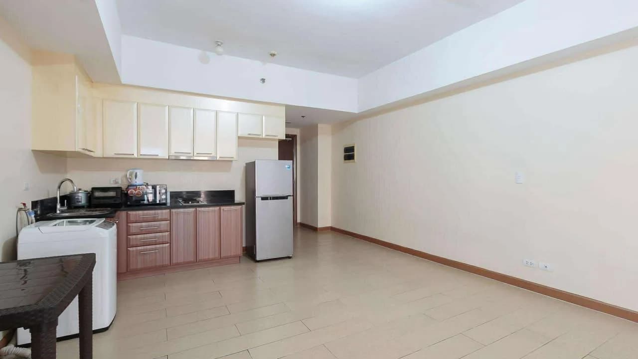 Venice Luxury Residences | Studio 41sqm Condo for Sale in Taguig City - Mckinley