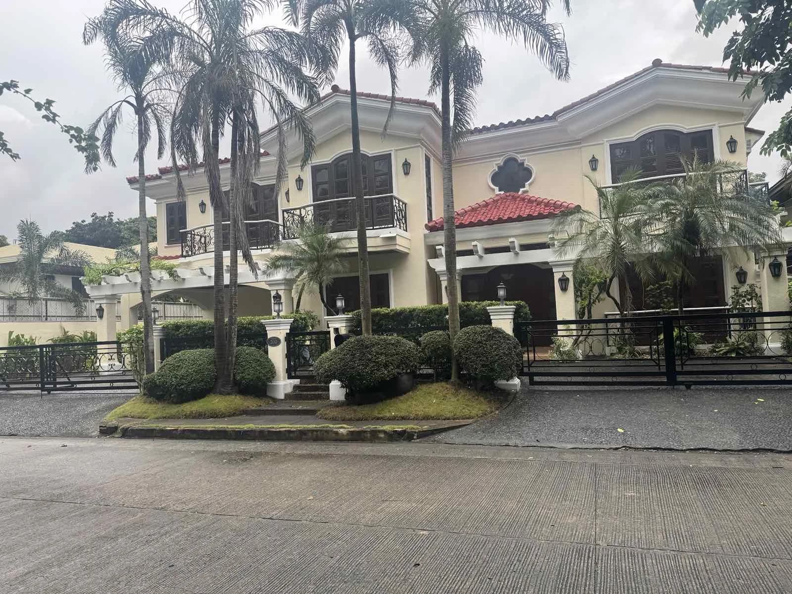 Ayala Alabang Village | 6BR 700sqm House & Lot for Sale in Muntinlupa City