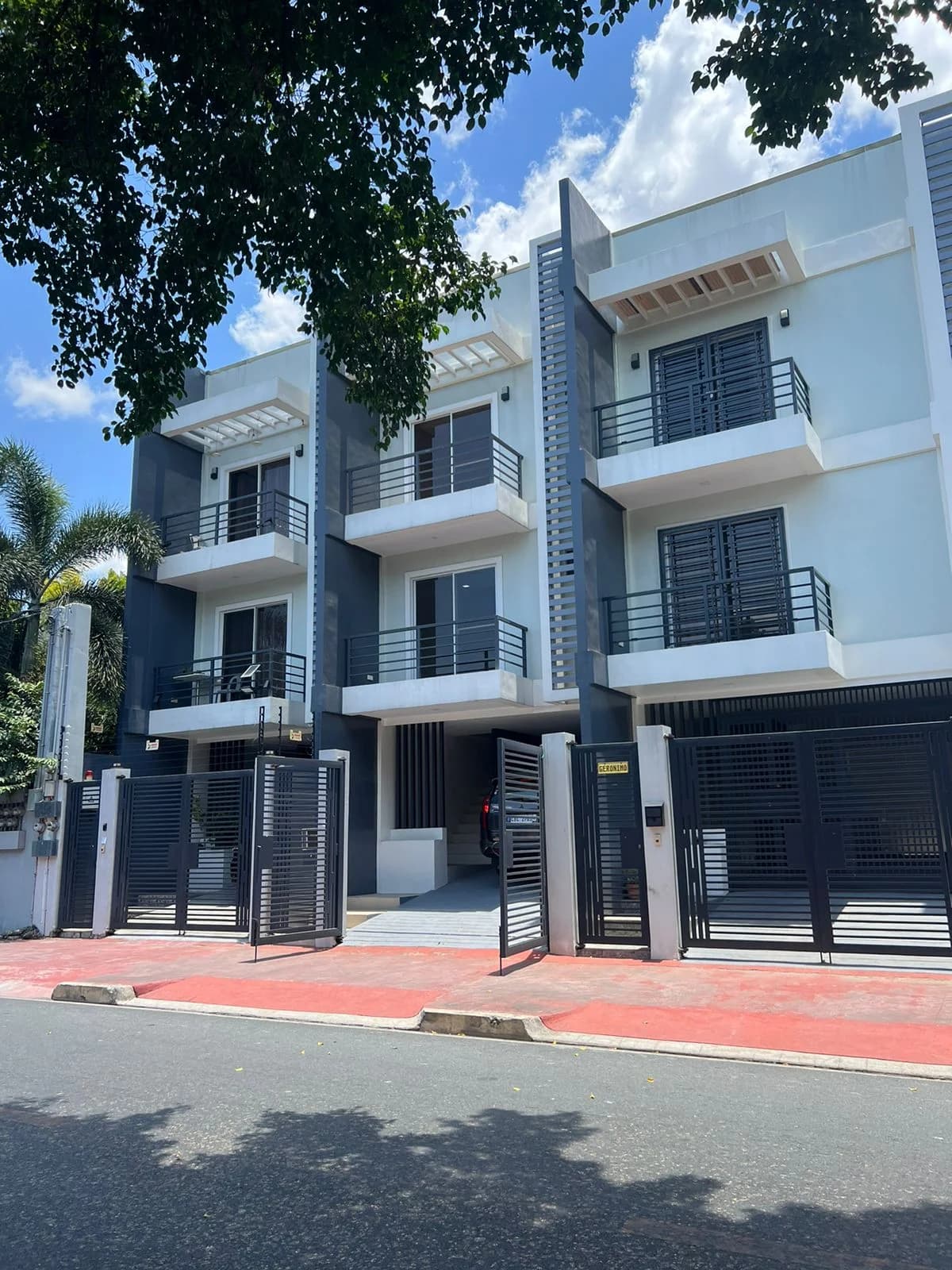 Soliven | 3BR 200sqm Townhouse for Sale in Marikina City