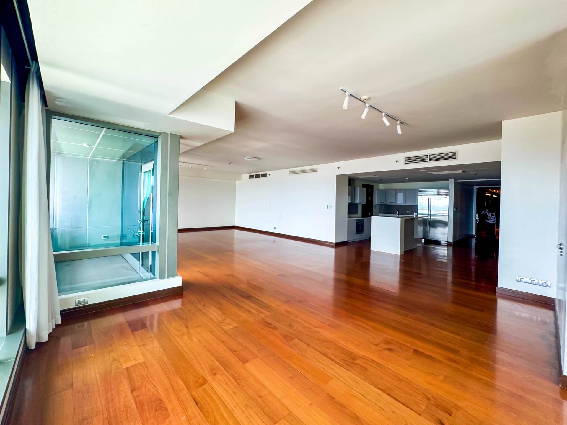 Horizon Homes | 3BR 319sqm Condo for Rent in Taguig City - Bgc