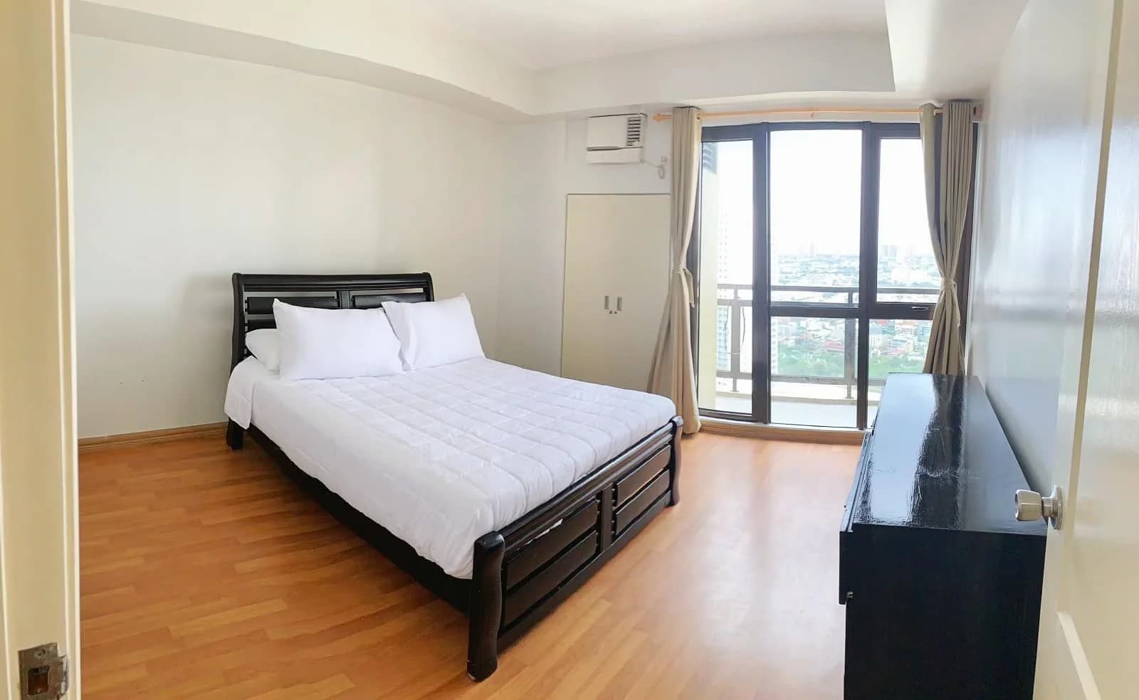 Grand Soho | 2BR 100sqm Condo for Sale in Makati City - Salcedo Village