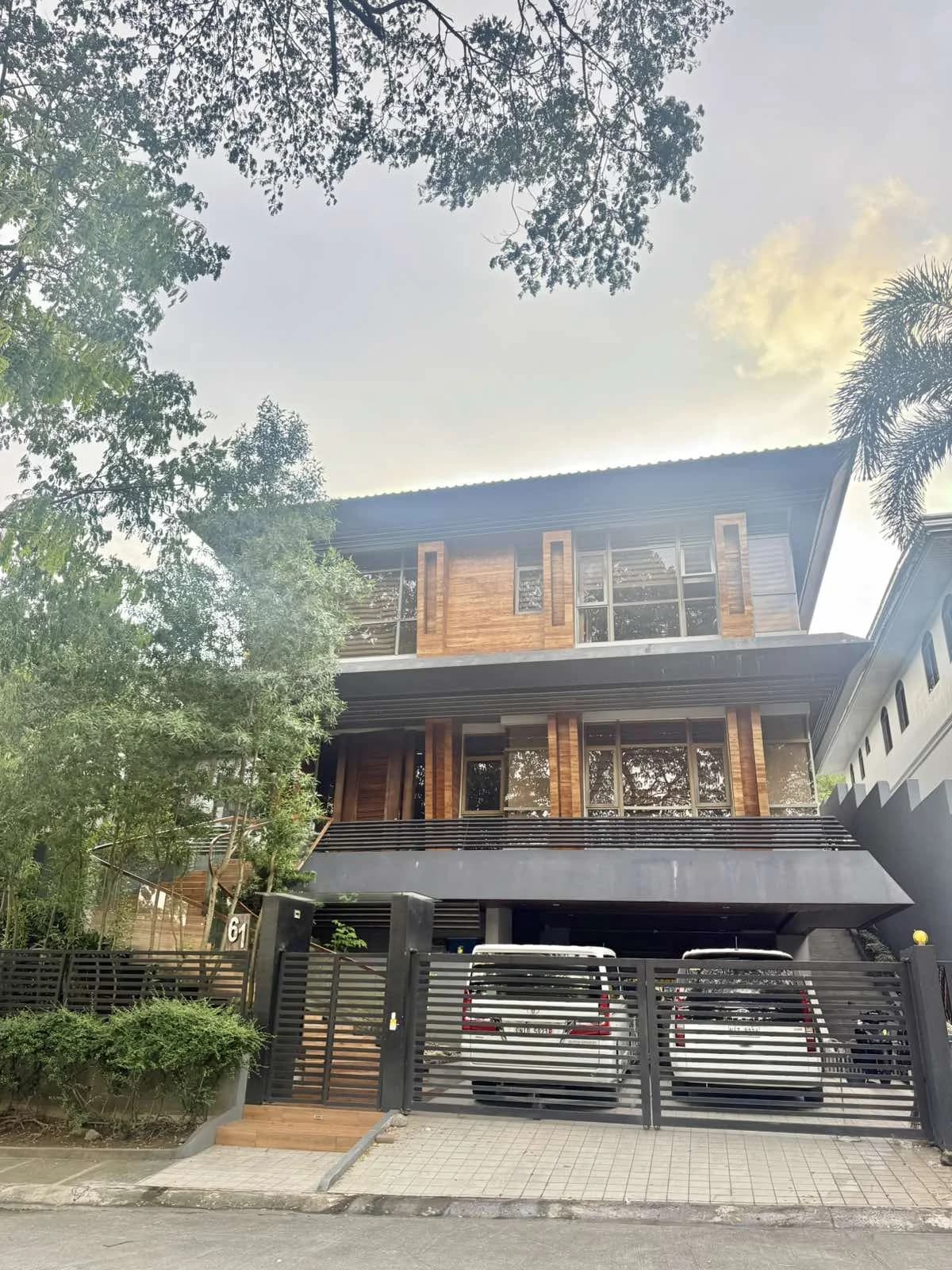 Loyola Grand Villas | 8BR 800sqm House & Lot for Sale in Quezon City
