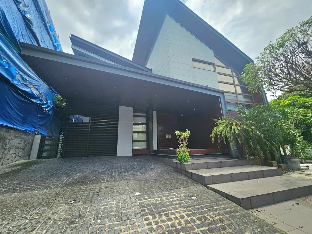 Mckinley Hill Village | 5BR 300sqm House & Lot for Sale in Taguig City - Mckinley