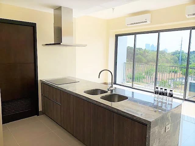 St. Moritz Private | 2BR 78sqm Condo for Sale in Taguig City - Mckinley
