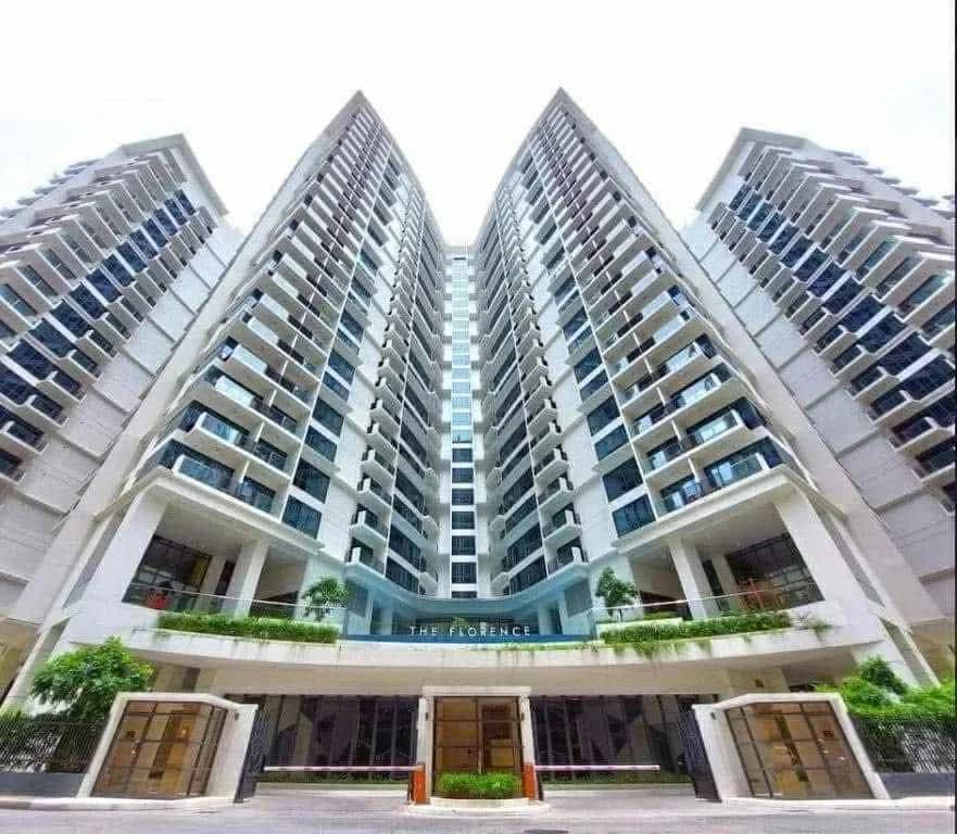 The Florence | 1BR 46sqm Condo for Sale in Taguig City - Mckinley