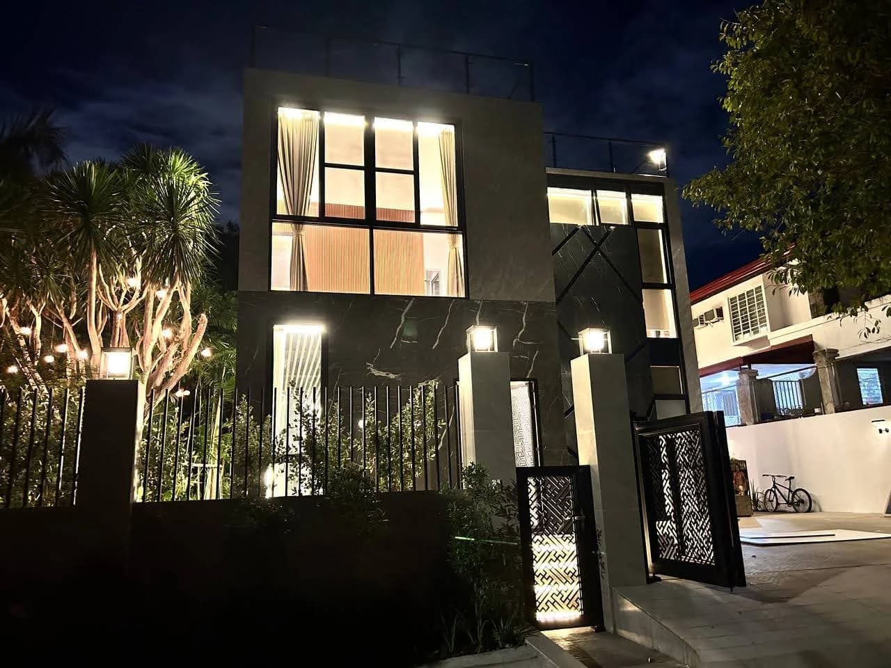 Pacific Village | 4BR 550sqm House & Lot for Sale in Muntinlupa City