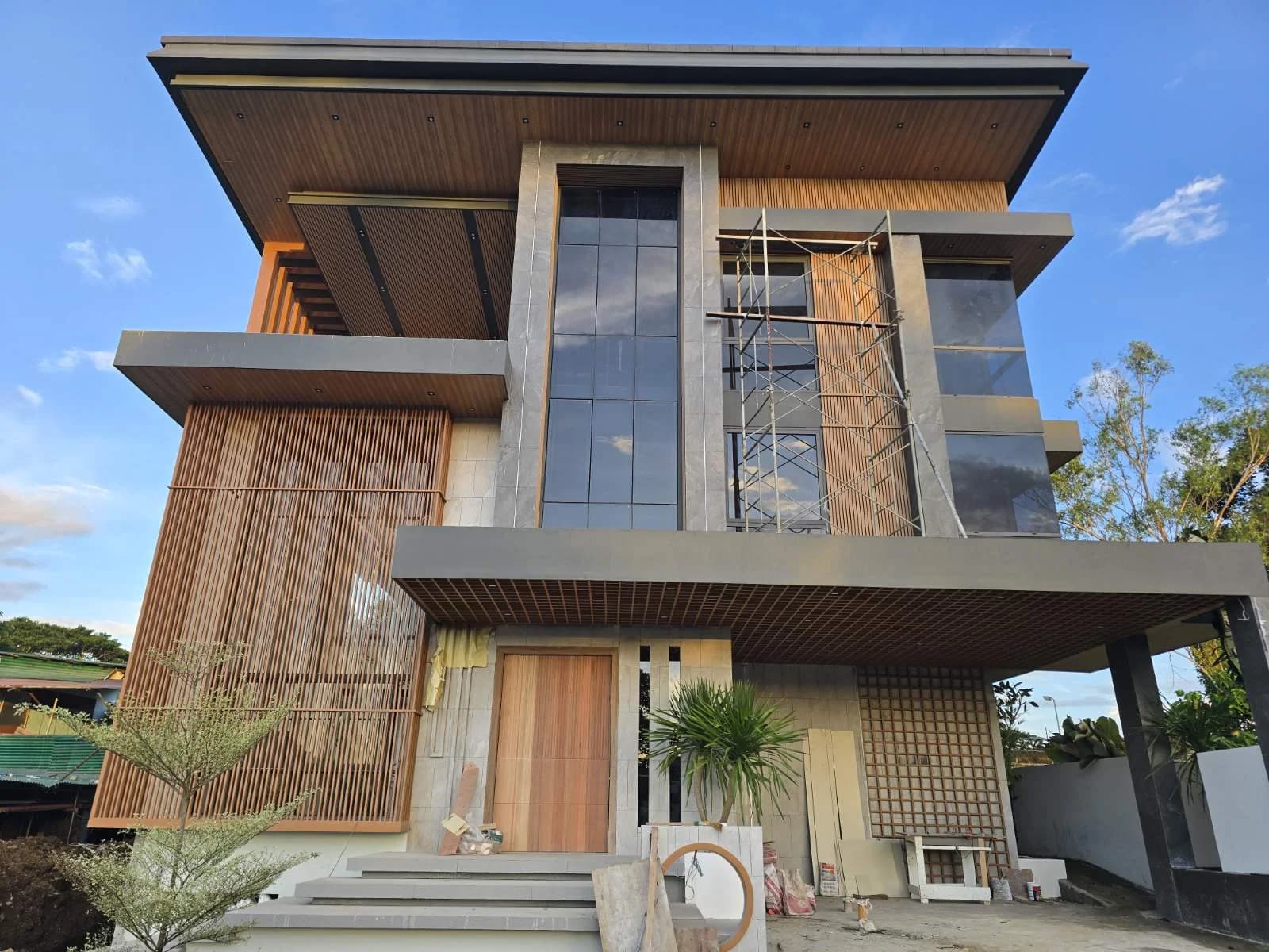 South Forbes Tokyo Mansion | 6BR 700sqm House & Lot for Sale in Cavite
