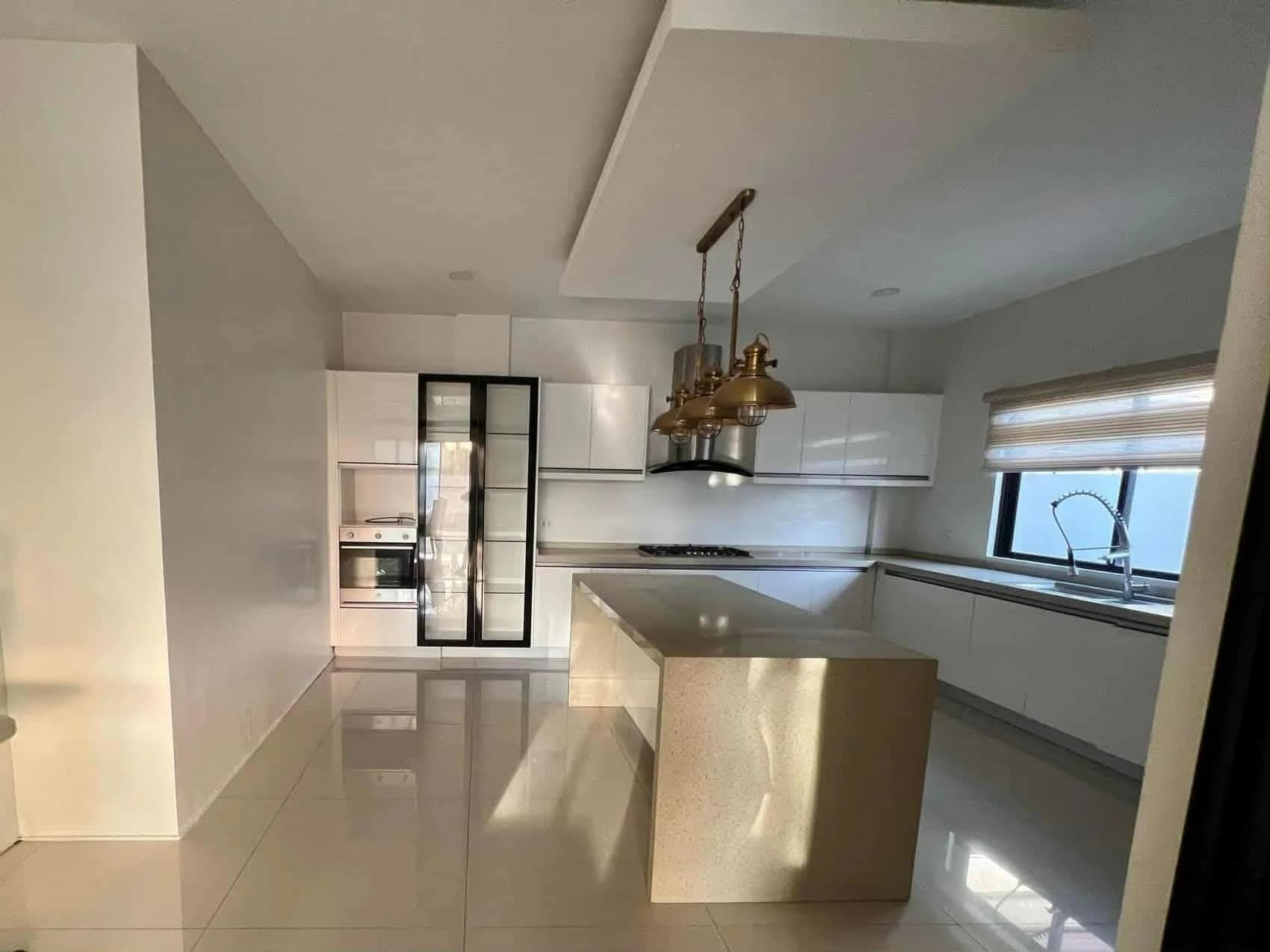 Geneva Gardens Neopolitan | 5BR 400sqm House & Lot for Sale in Quezon City