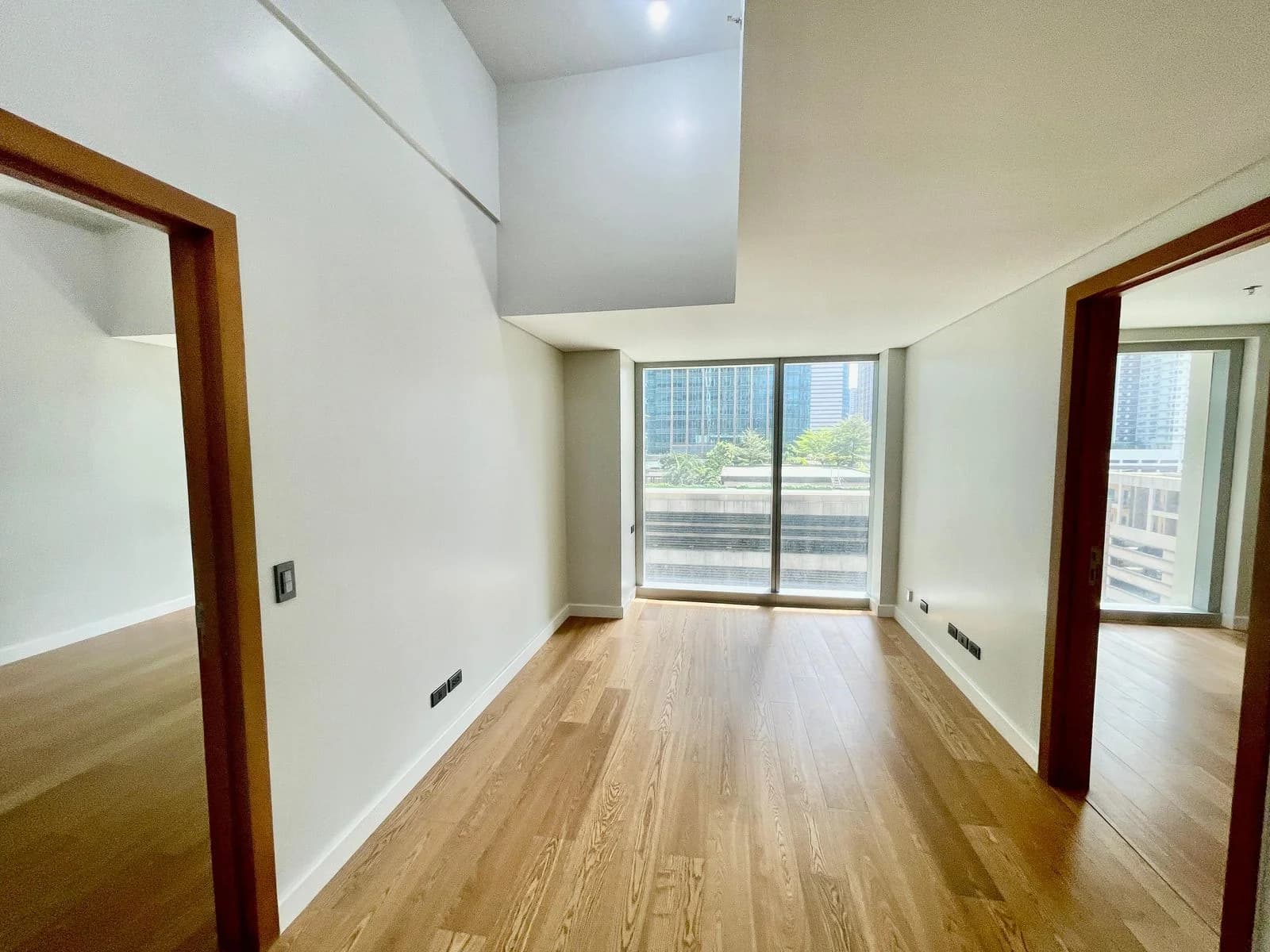 The Seasons Residences | 3BR 314sqm Condo for Sale in Taguig City - Bgc