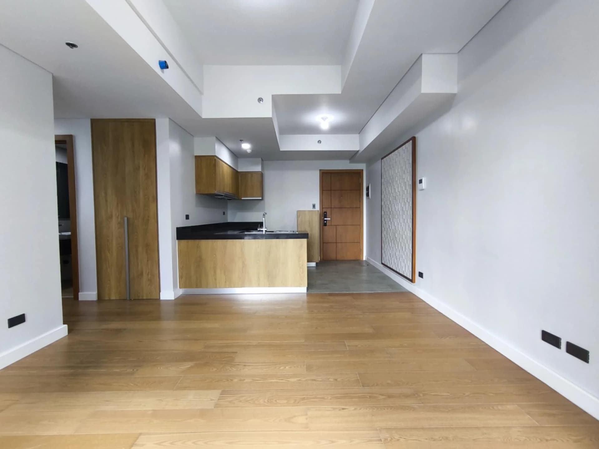 The Seasons | 2BR 65sqm Condo for Sale in Taguig City - Bgc