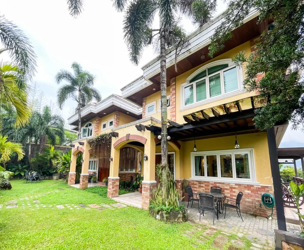 Valley Golf Subdivision | 6BR 1412sqm House & Lot for Sale in Rizal