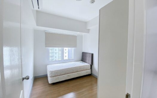 Urban Oasis: Stylish 3-Bedroom Retreat at Two Serendra, BGC | 106sqm | ₱33M